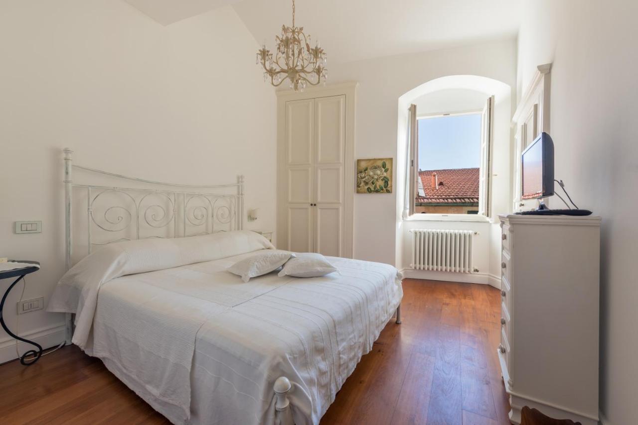 Ferienwohnung Vienna'S House Lerici Exterior foto